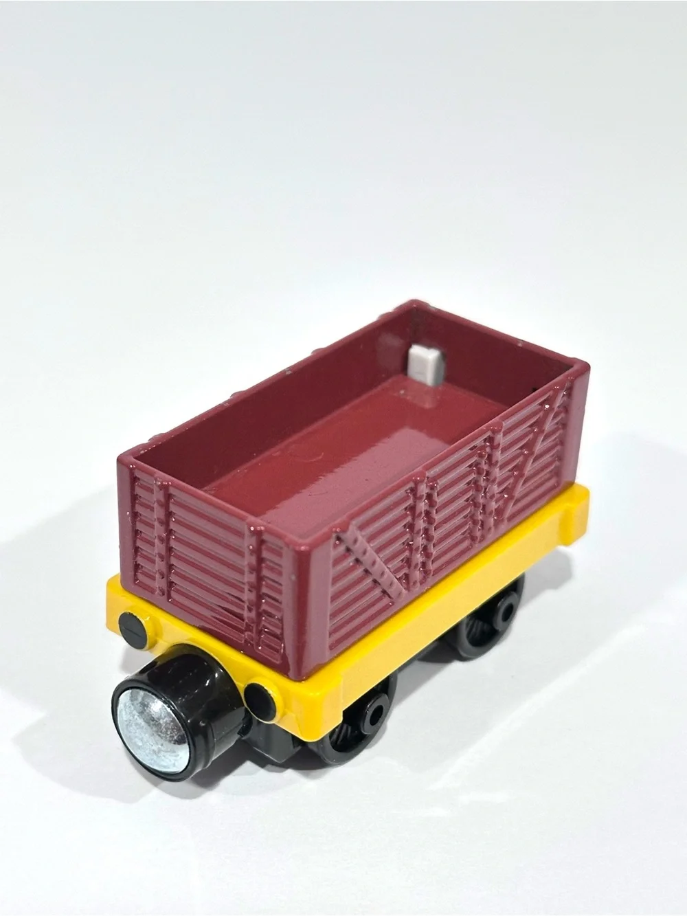 Thomas & Friends Take-n-Play Diecast Troublesome Truck with Hay Bale